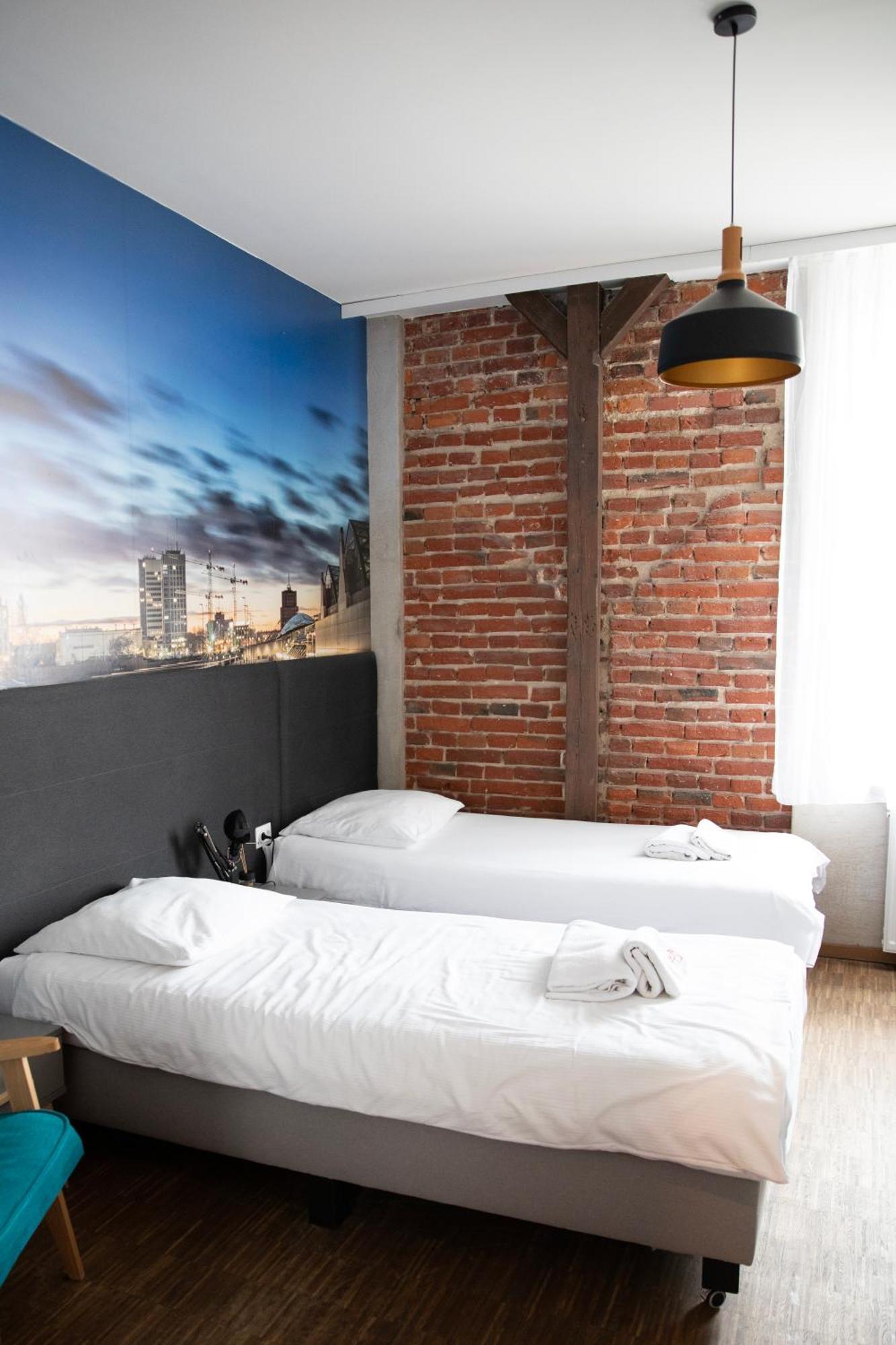 Апартаменти Adler Bed&Breakfast Лодзь Екстер'єр фото