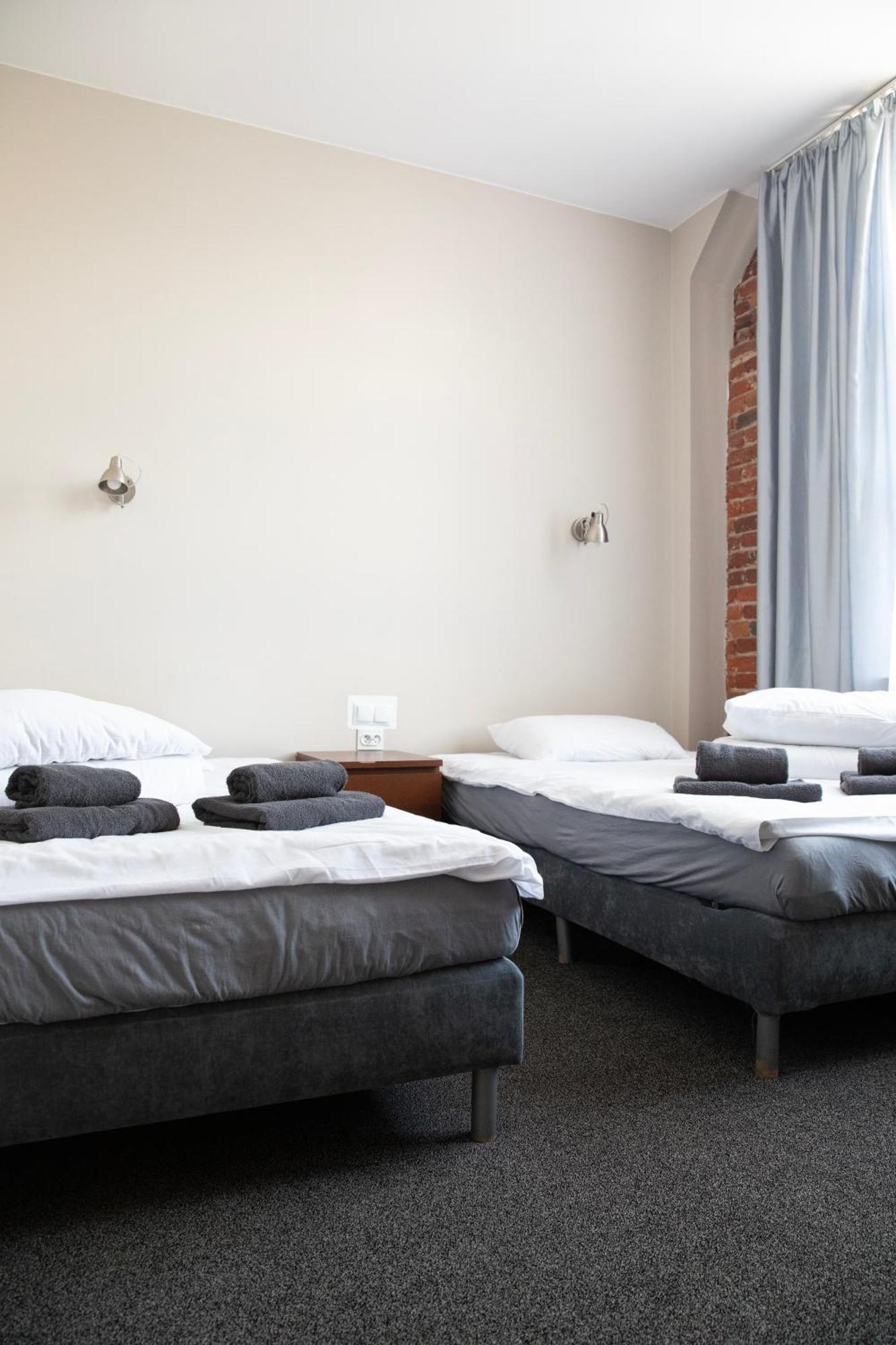 Апартаменти Adler Bed&Breakfast Лодзь Екстер'єр фото