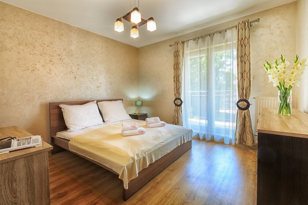 Апартаменти Adler Bed&Breakfast Лодзь Екстер'єр фото